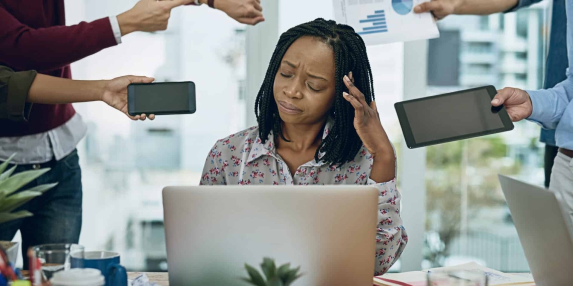 9-to-5 Worker: Balancing Work and Home Responsibilities