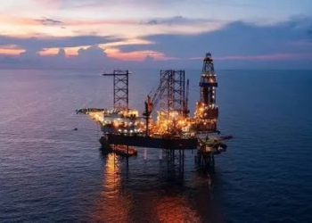 One Dead, Four People Missing After Offshore Platform Sinks off Gabon—What Really Happened?